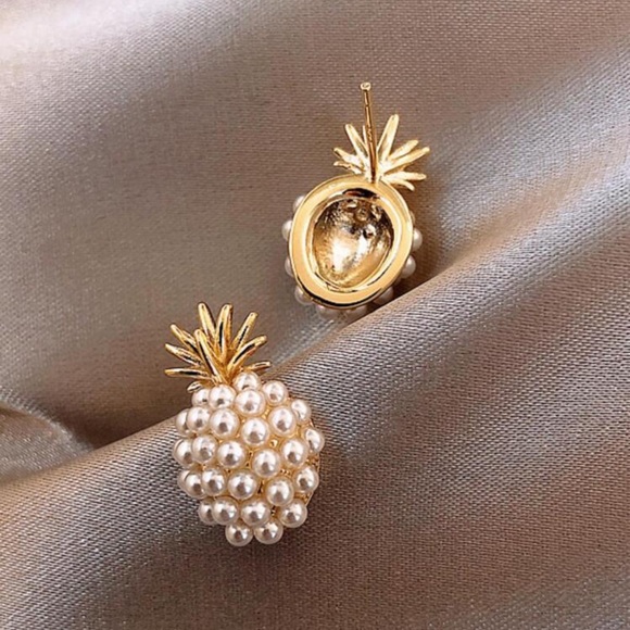 Dainty Pearl Pineapple Studs - Picture 2 of 2